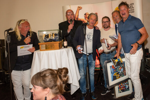 Festen Lo╠êrdag (52 av 75)